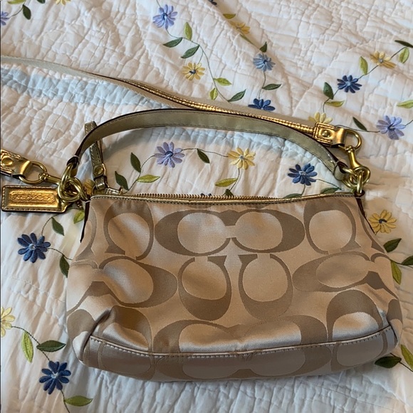 Coach shoulder bag - Picture 2 of 8